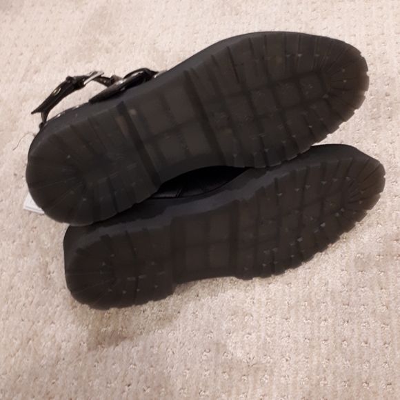 COPY - Shoes - Picture 7 of 7